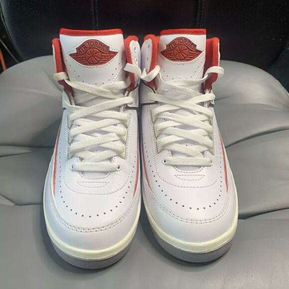 NEW Nike Air Jordan 2 Retro Fire Red Sail White Leather Shoe Youth 6.5 Womens 8 - Picture 2 of 7